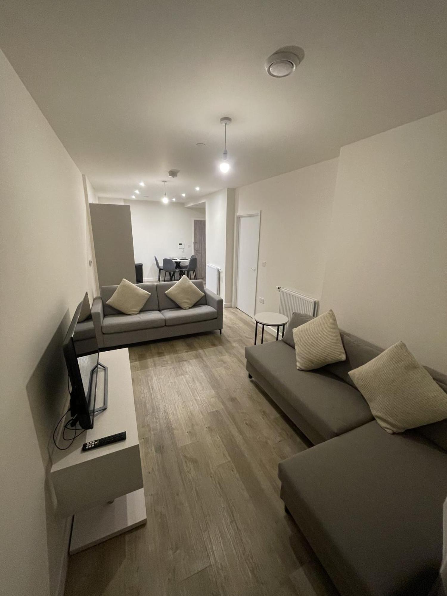 Modern 1-bedroom In Wembley Park Londra